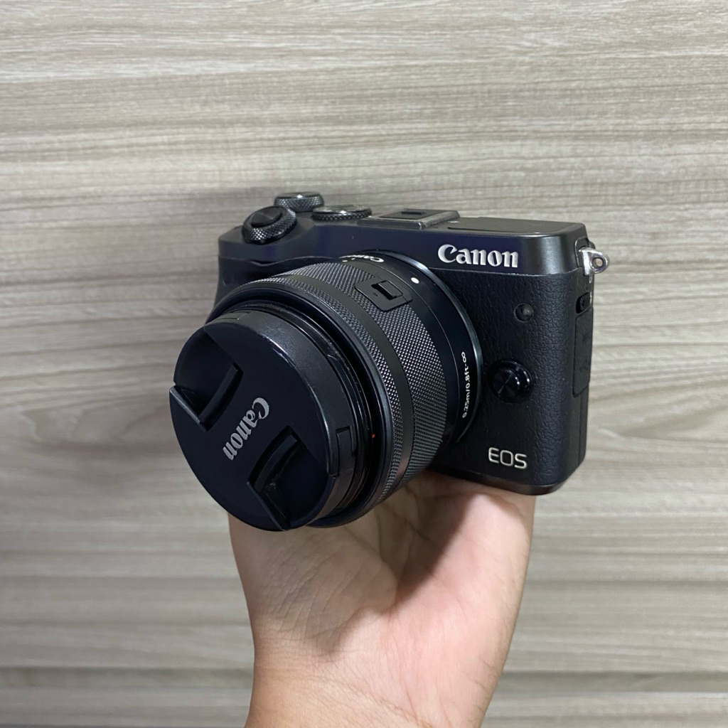 Kamera Mirrorless Canon Eos M6 + Lensa Kit 15-45mm