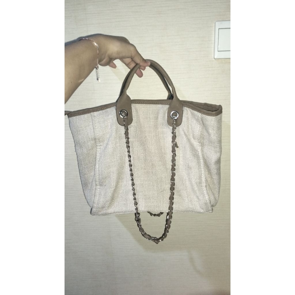 Relived tas cream rantai