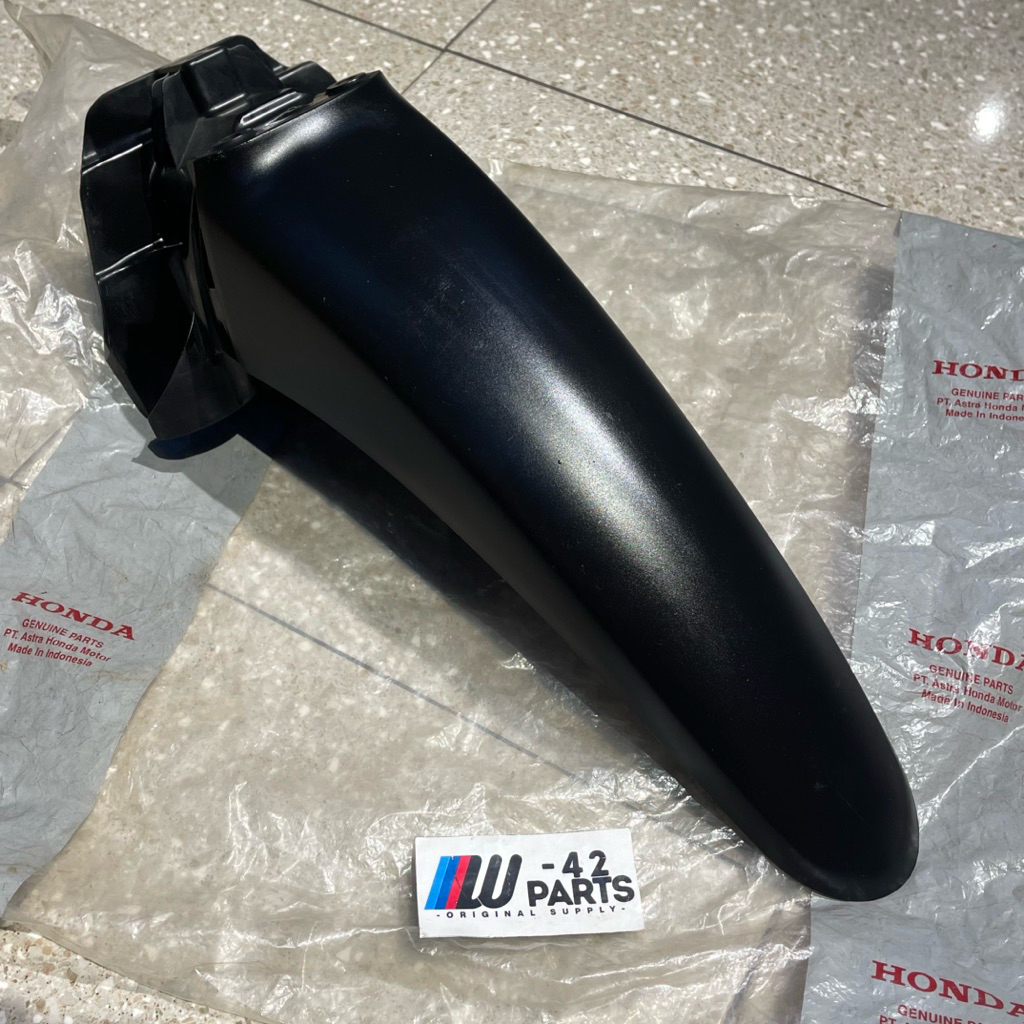 SPAKBOR SLEBOR B BAGIAN BELAKANG REVO ABSOLUTE REVO 110 2009 2010 ORIGINAL AHM 61200 KWW A00