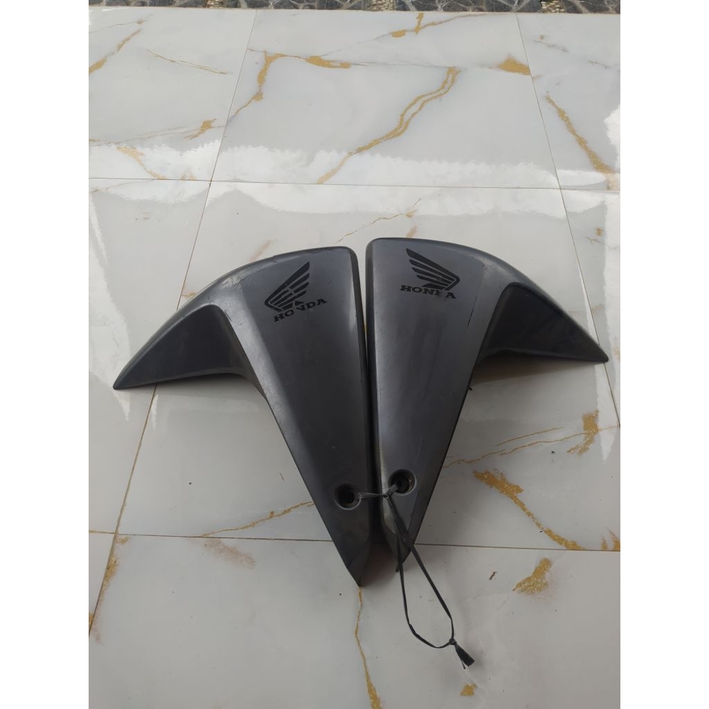 sayap tangki Megapro monoshock monoshock original