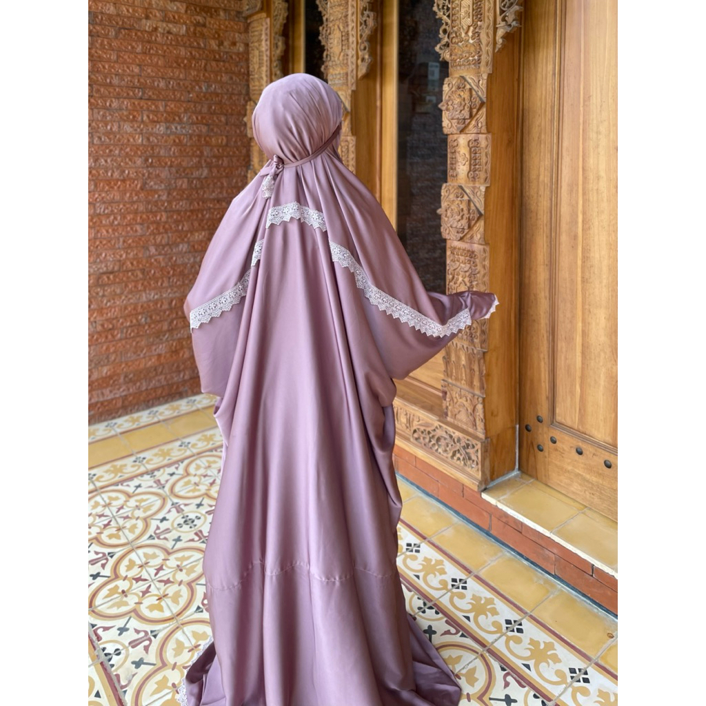 mukena terusan armani silk renda tangan