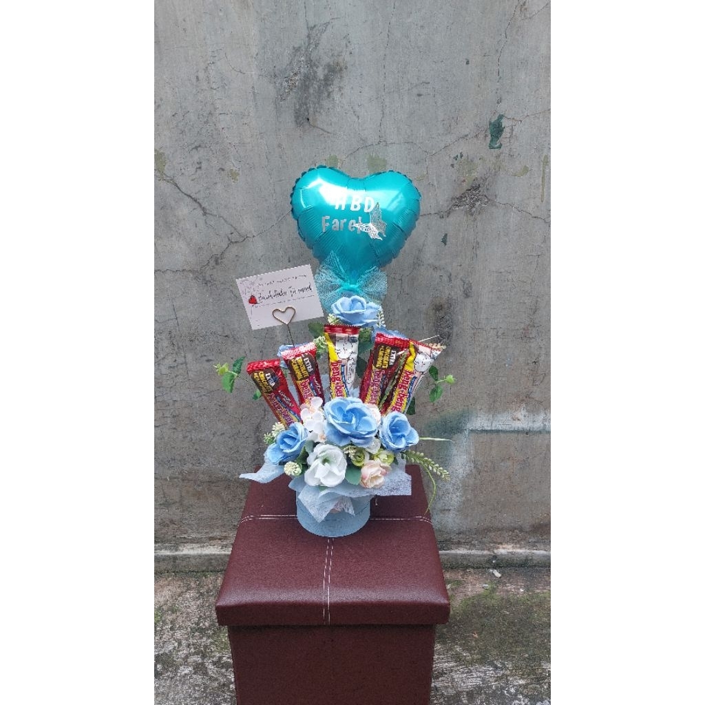 Bouquet snack balon hadiah ulang tahun/wisuda