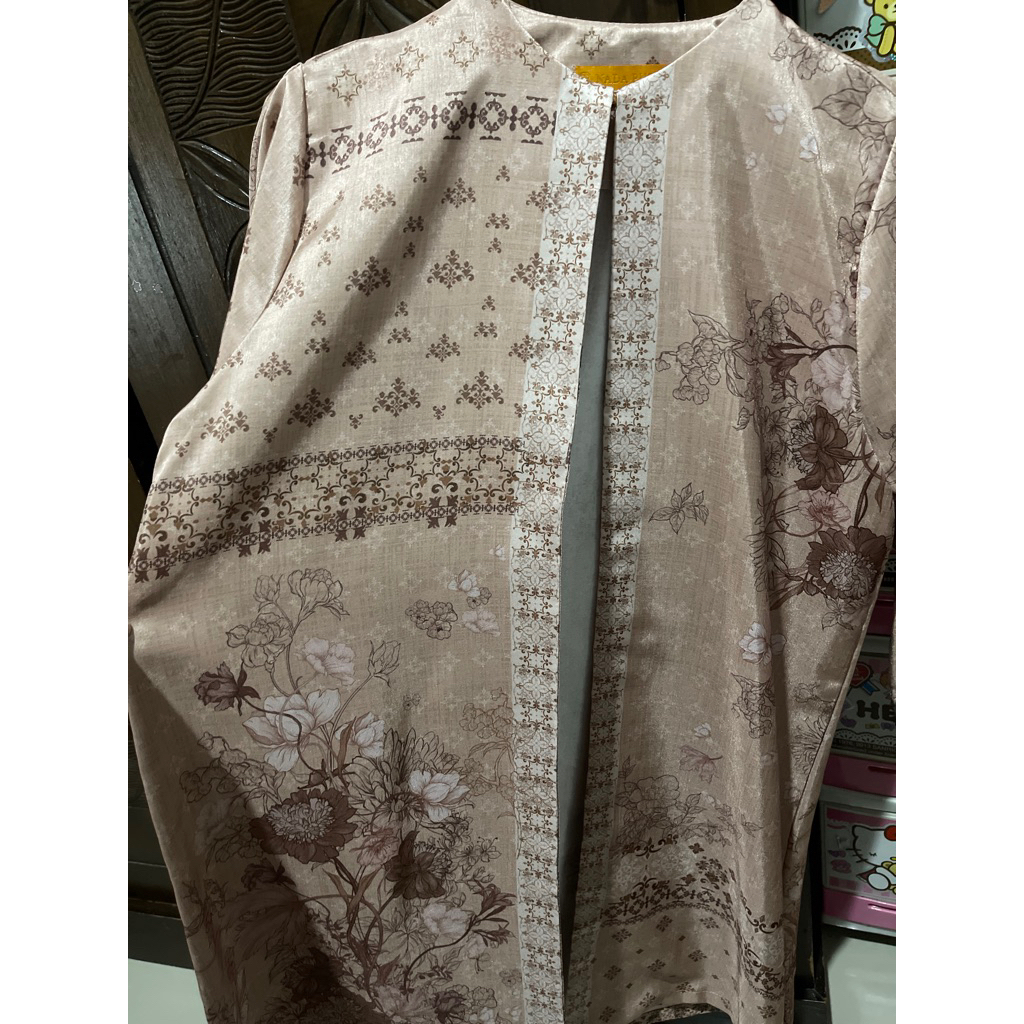 preloved outer Nada Puspita