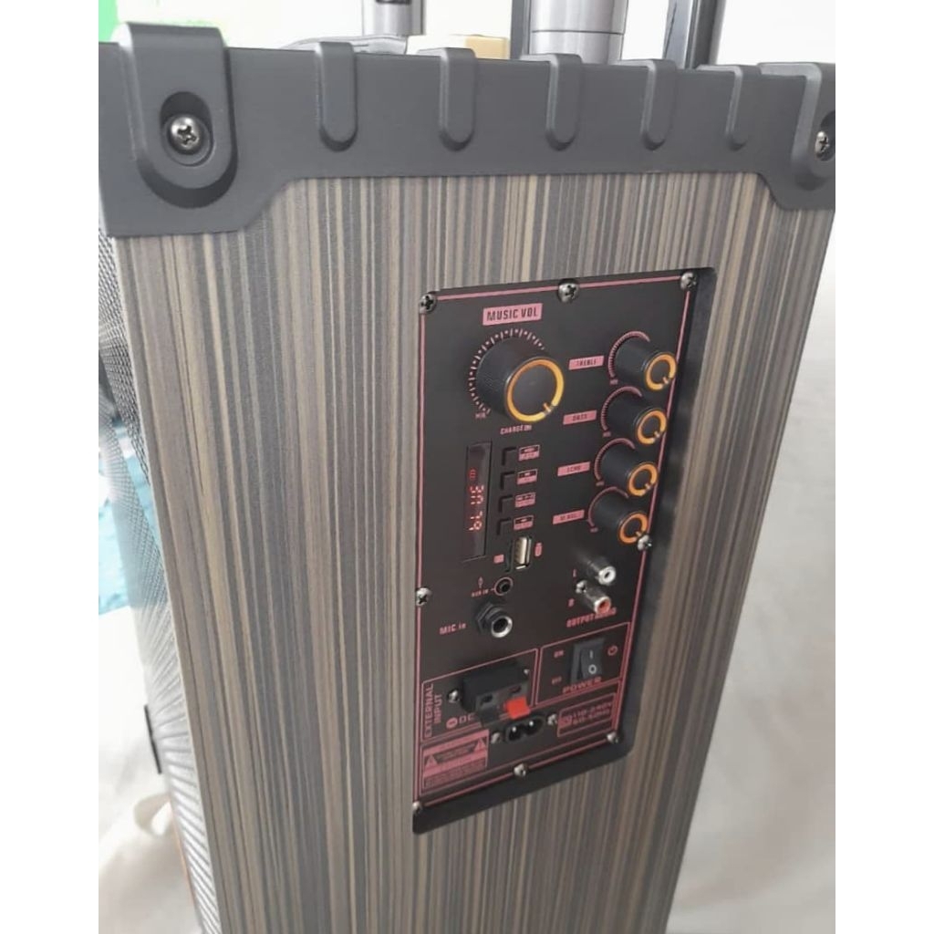 speaker bluetooth ndr c12ukuran 12 inchi 2 mic wireless 
1500w pmpo
merk NDR
harga promo rp1.020.000