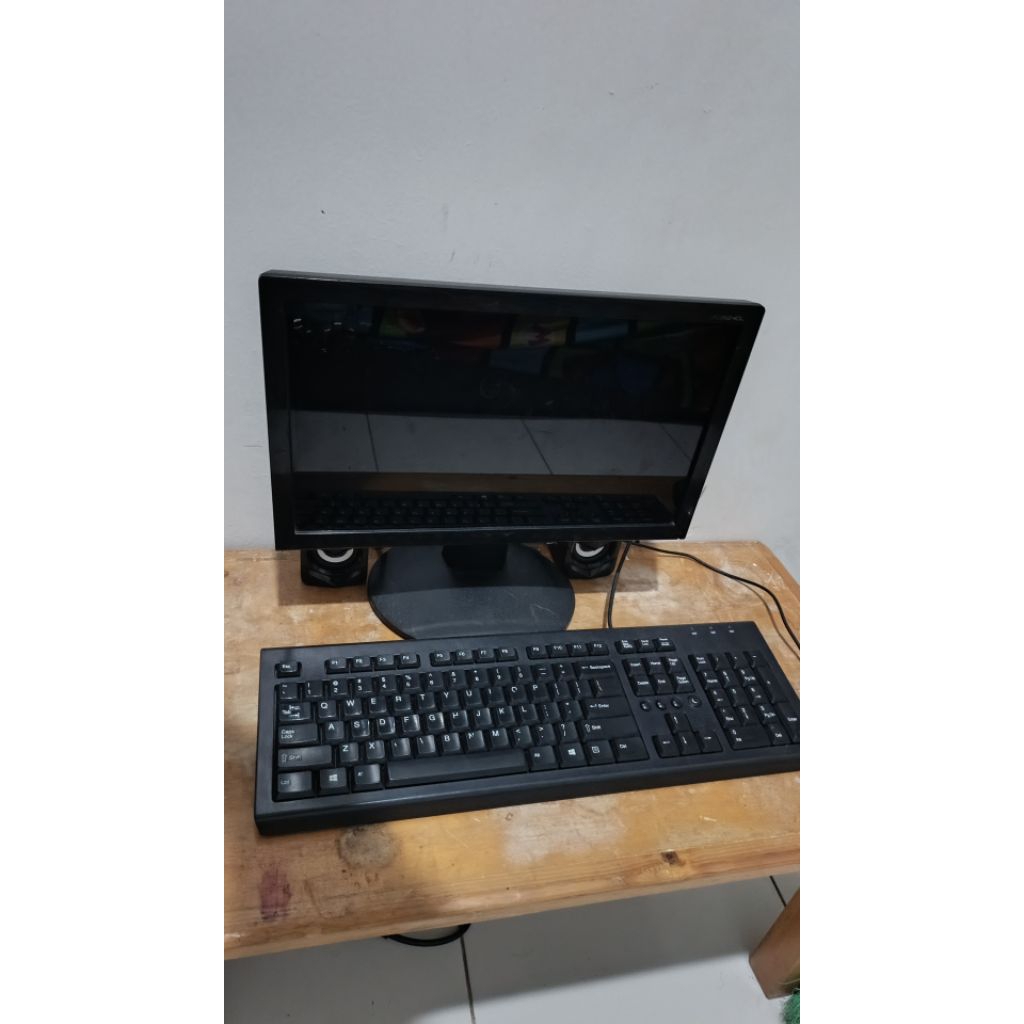 Monitor acer 16inch minus