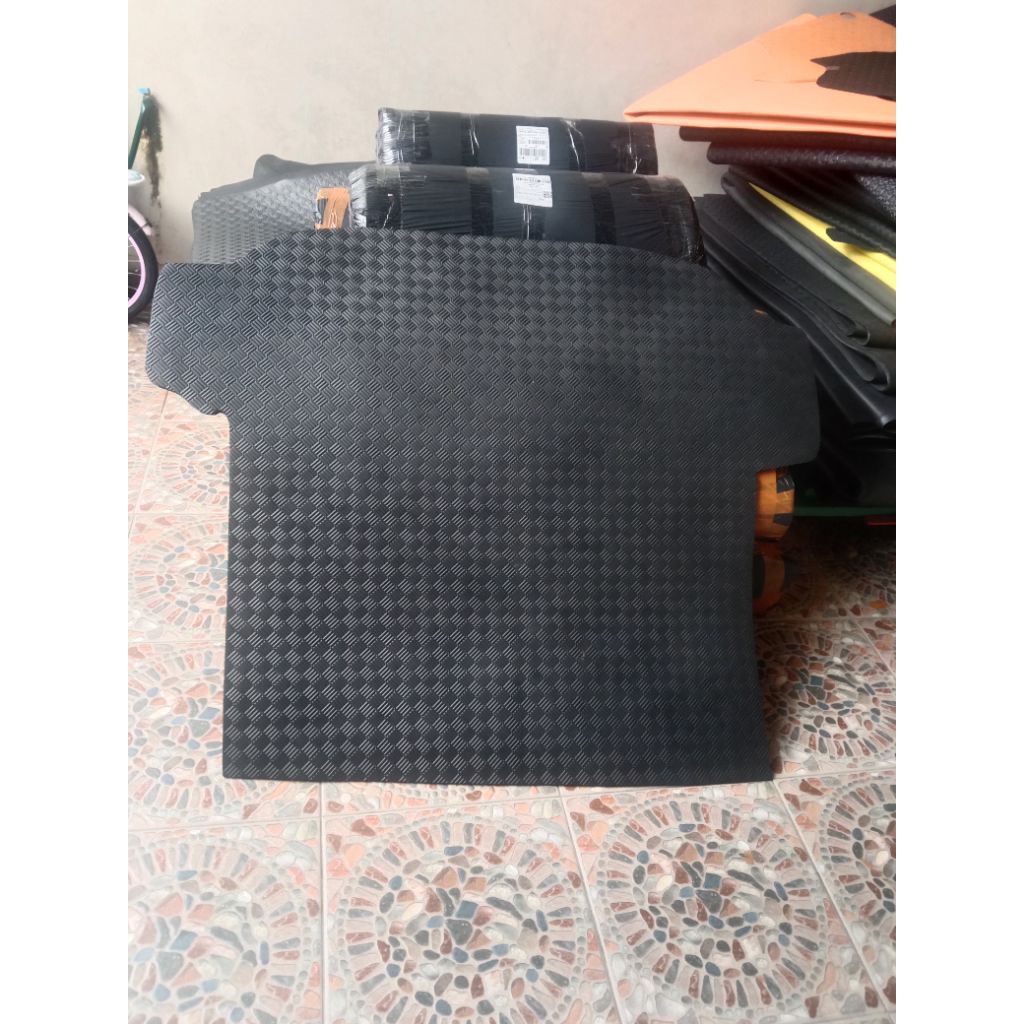 karpet mobil bagasi  grand Livina /karpet mobil grand Livina
