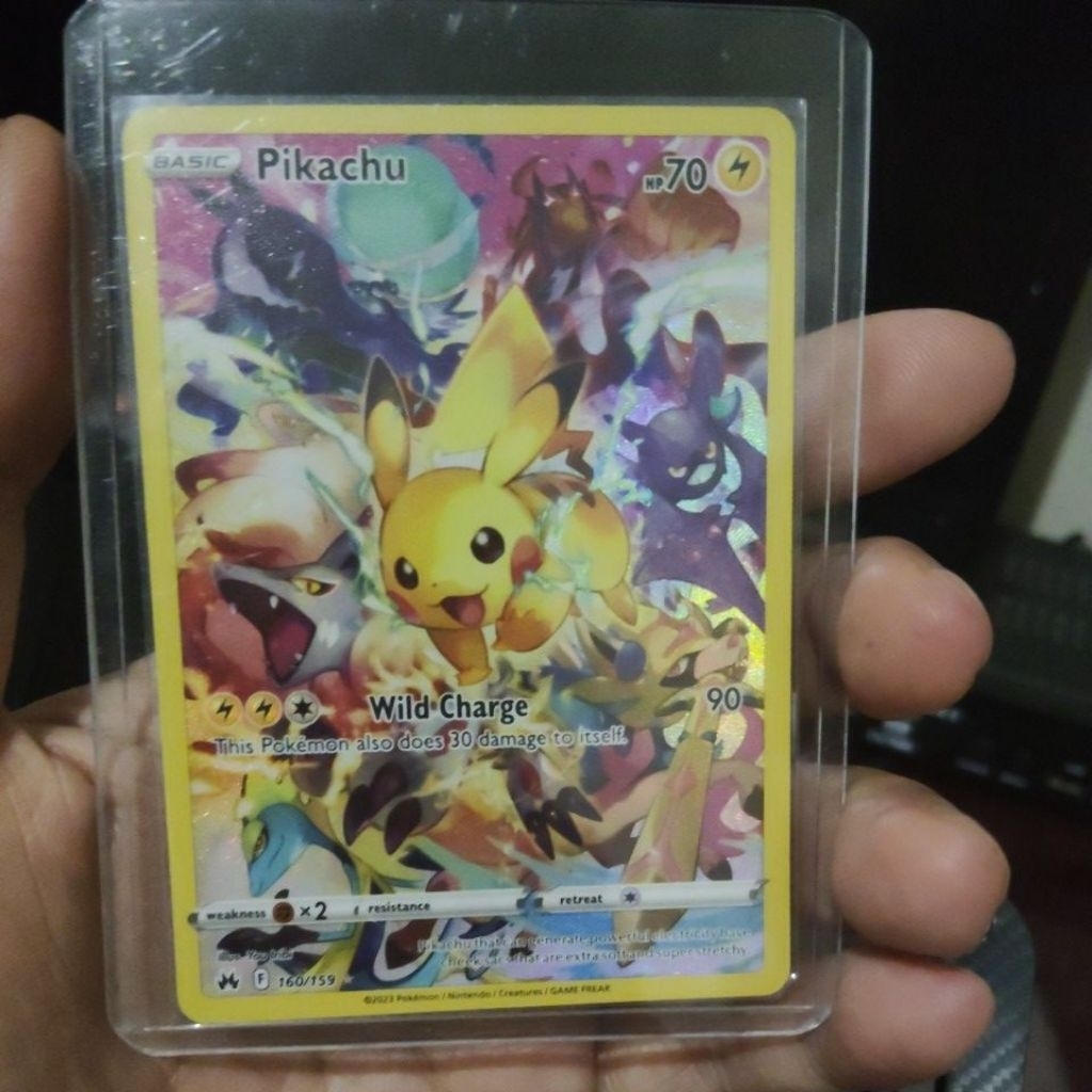 Pikachu Crown Zenith