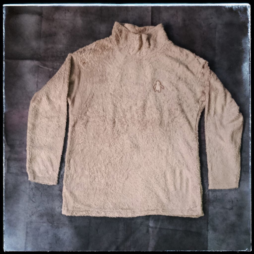 Sweater cewek turtleneck fur bulu hangat Uniqlo x Winnie the Pooh size M