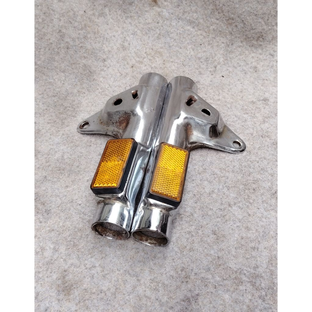 breket lampu Honda win Original kuping lampu Honda win ori kupingan lampu depan Honda win 100 ori ku