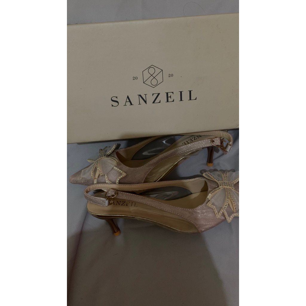 Heels Formal/Wisuda