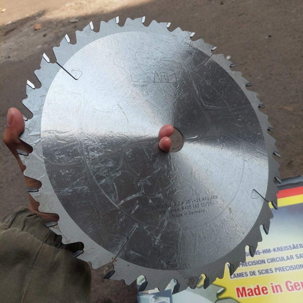 AKM mata gergaji circular 12 inch 28T TCT Circular Saw 300 x 28 T germany