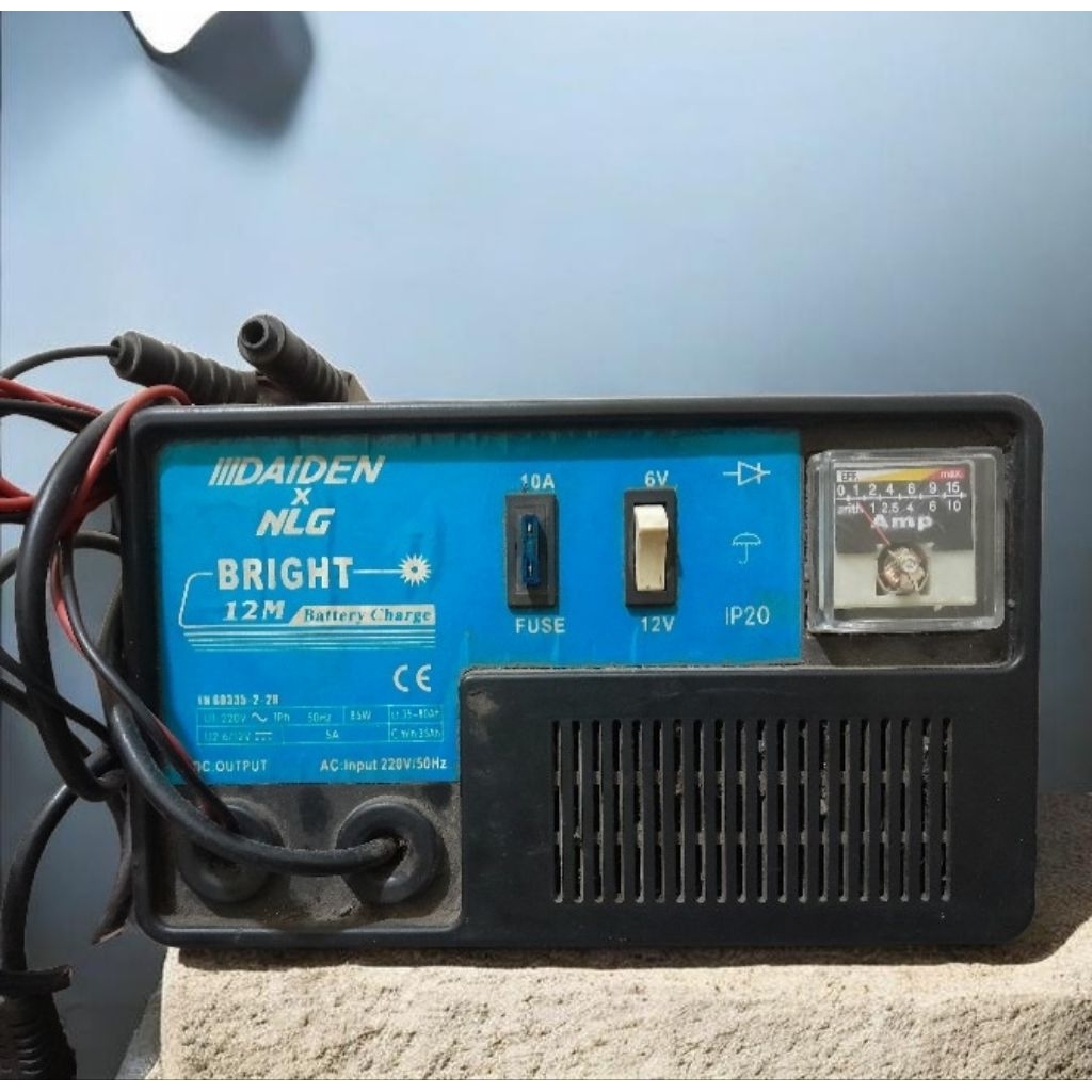 Daiden x NLG BRIGHT 12M accu charger/Casan aki NLG bright 12m
