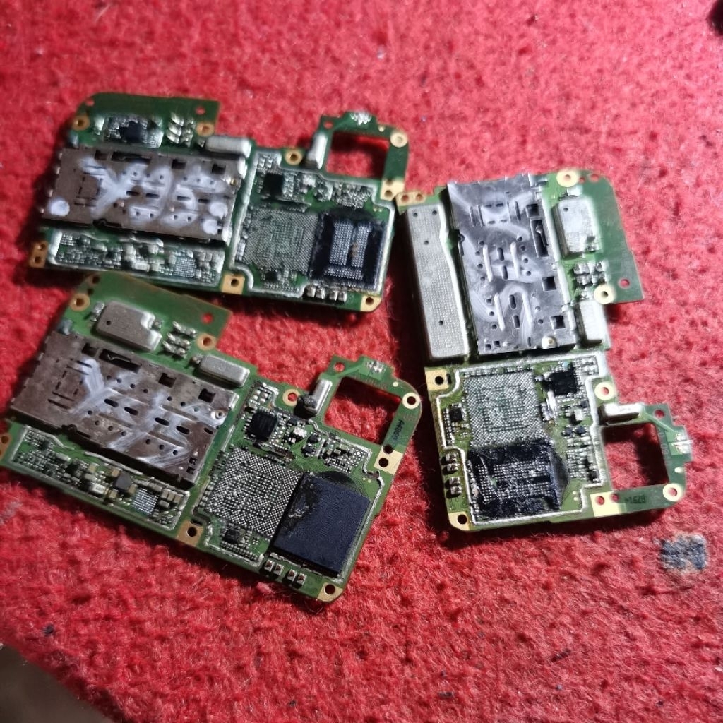 mesin vivo y95 ada 3 untuk bahan ic cpu emmc ngak ada. untuk pindah badan ok