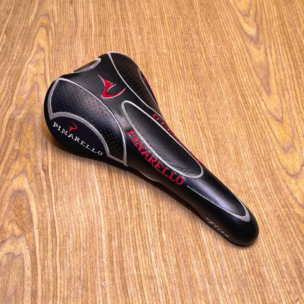 SELLE ITALIA FLITE PINARELLO -RARE ITEM TITANIUM RAILS- JOK SEPEDA VIROKE - BLACK RED