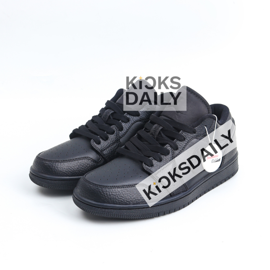 Sepatu Sneakers Air Jordan 1 Low Triple Black "FULL BLACK"