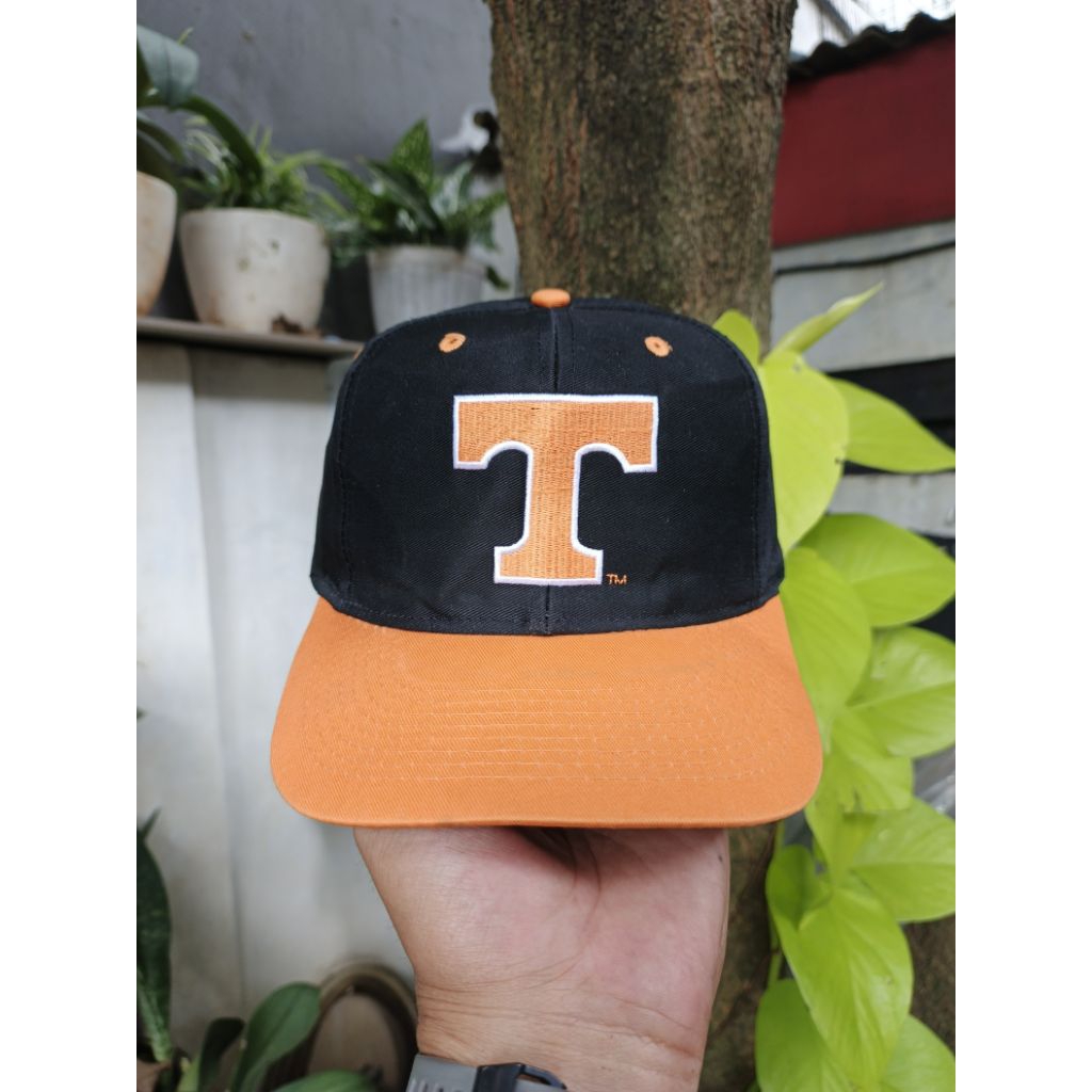 Topi Vintage TENNESSEE VOLUNTEERS VOLS By LOGO 7