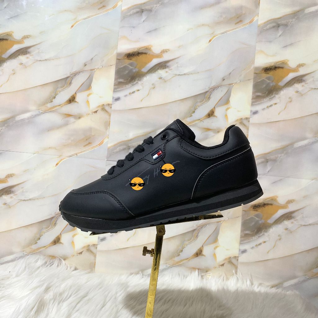 STY4 Sepatu Iitali Pria Sport Sneaker Full Black