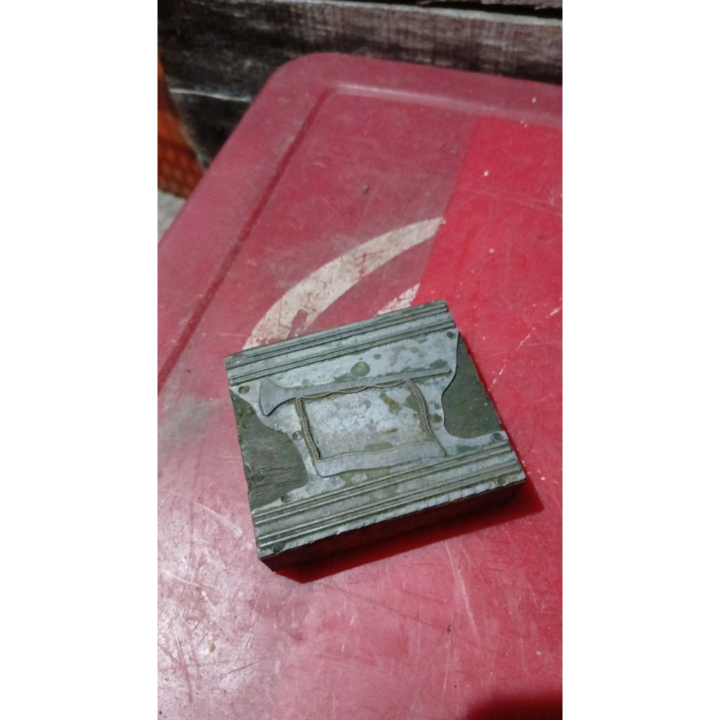 Iklan hiasan dinding stempel kayu 75rb jadul antik kuno lawas vintage display