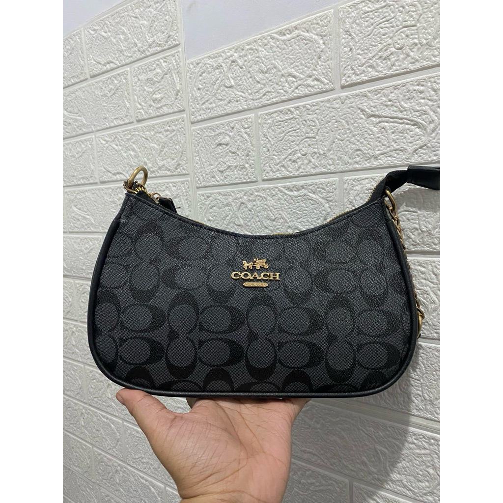 COACH TERI PRELOVED