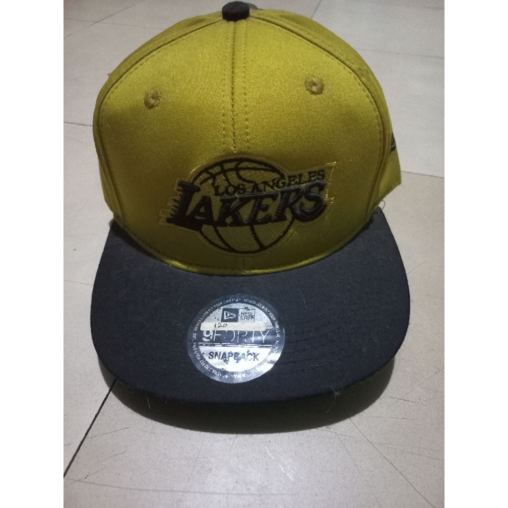 topi lakers