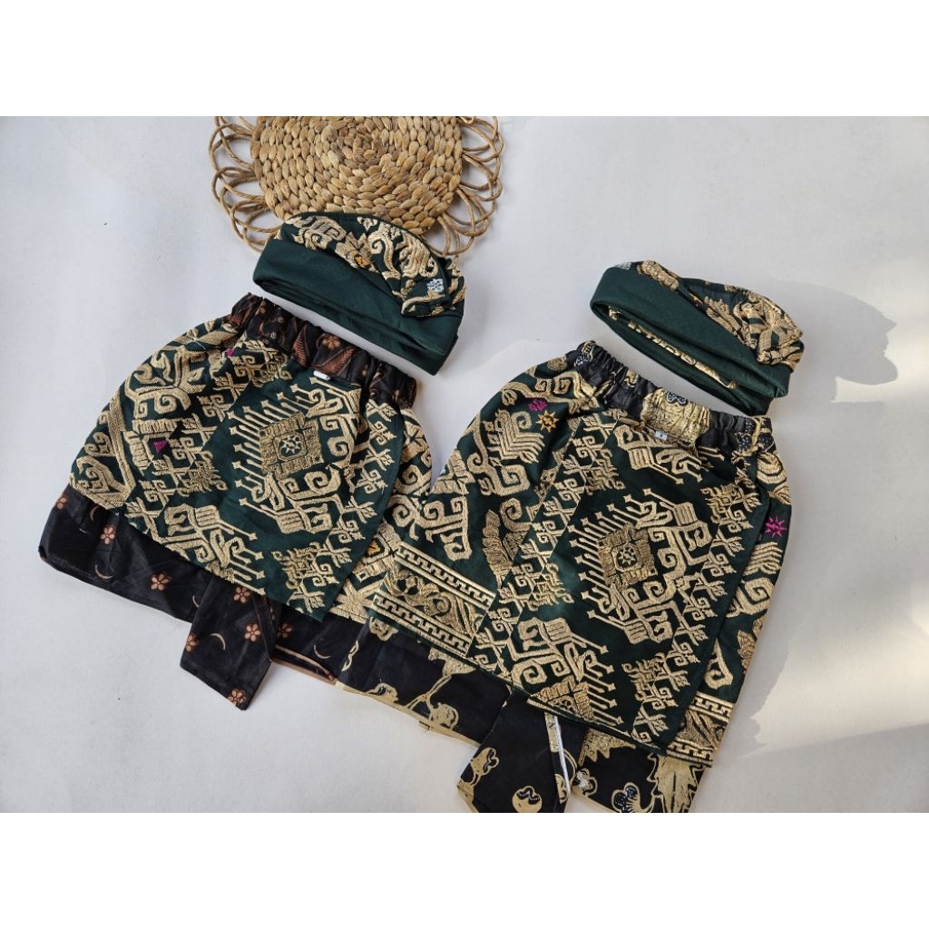 Kamen Udeng Bordir Batik Semi Tulis Pakaian Adat Bali