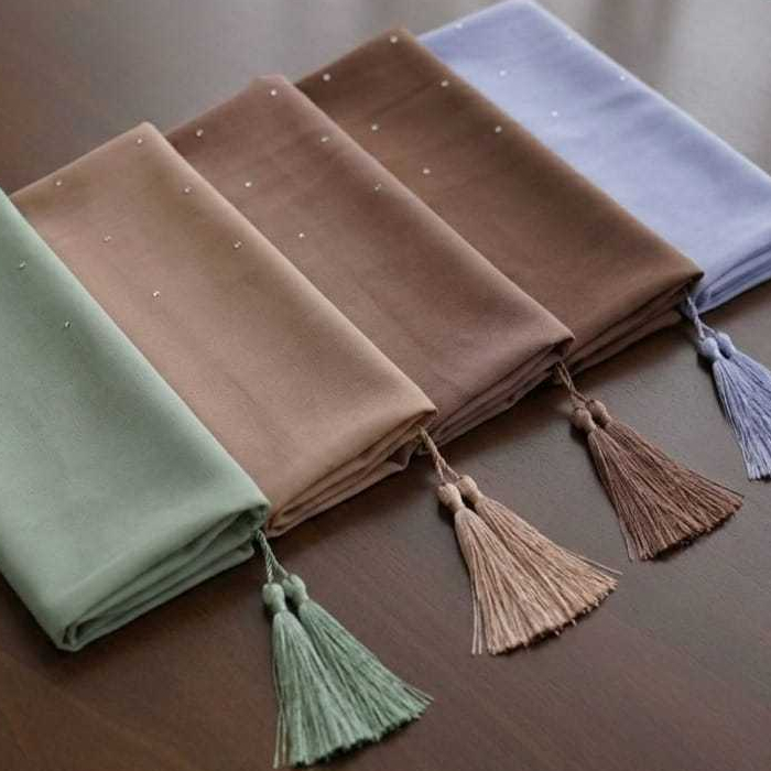 HIJAB polycatun  (Bella square)SWAROVSKI TASSEL PREMIUM ANTI LETOY