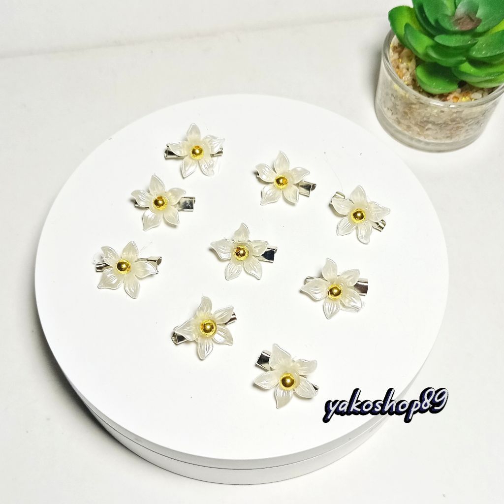 yakoshop89 COD bros dagu hijab mewah elegan seri mix bunga lili putih / bros dagu bunga hijab cantik