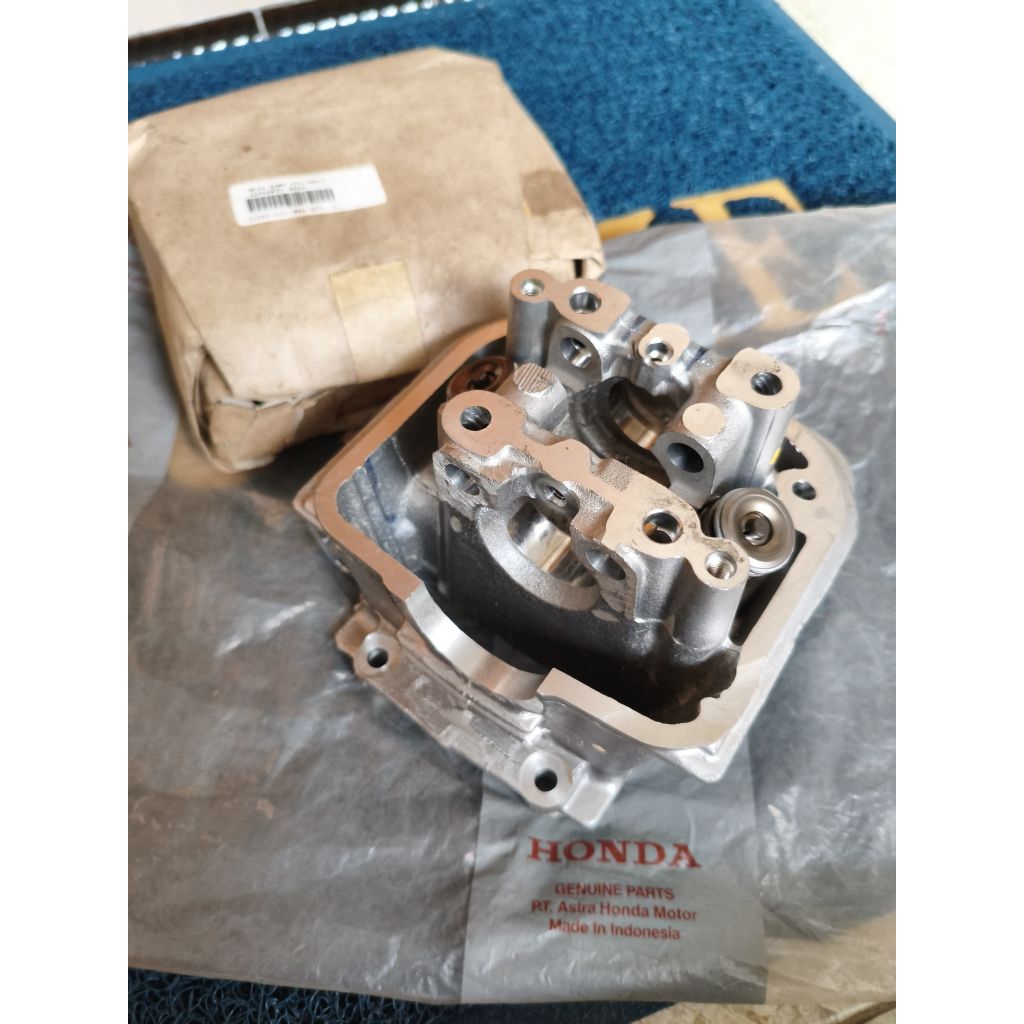 Head Comp Cylinder Blok Block Head Assy Honda Beat Karbu Scoopy Karbu Original NOS 12200-KVY-900