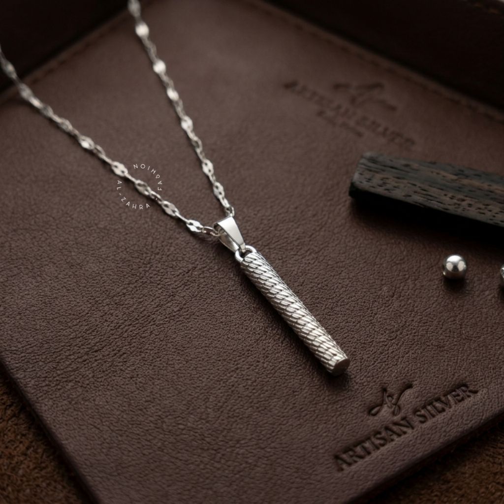 Kalung Titanium Pria/Wanita Liontin Tabung Ulir - Silver Minimalis