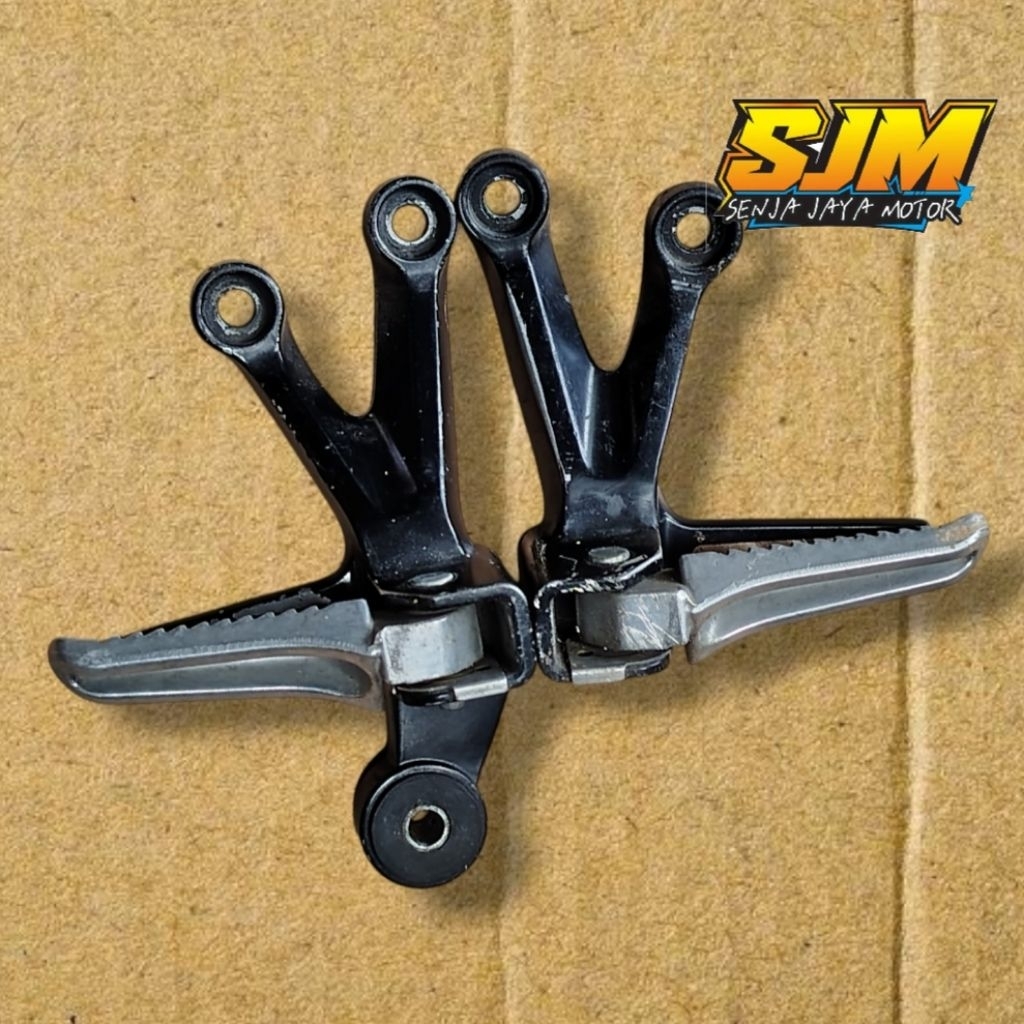 step barstep pijakan kaki belakang suzuki satria fu original copotan