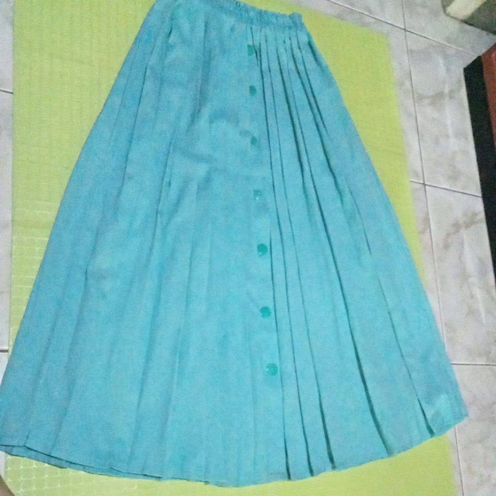rok Rempel  panjang warna biru muda