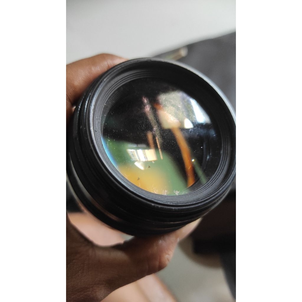 Lensa Canon 85 mm f 1.8