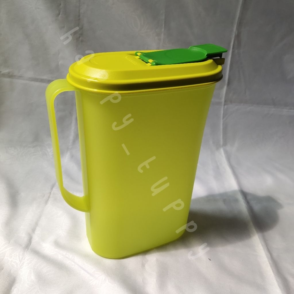 Fridge Jug 2L Tupperware
