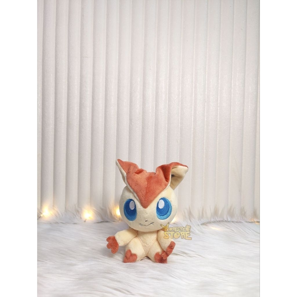 Boneka Pokemon Victini Pokedoll - Pokemon Center