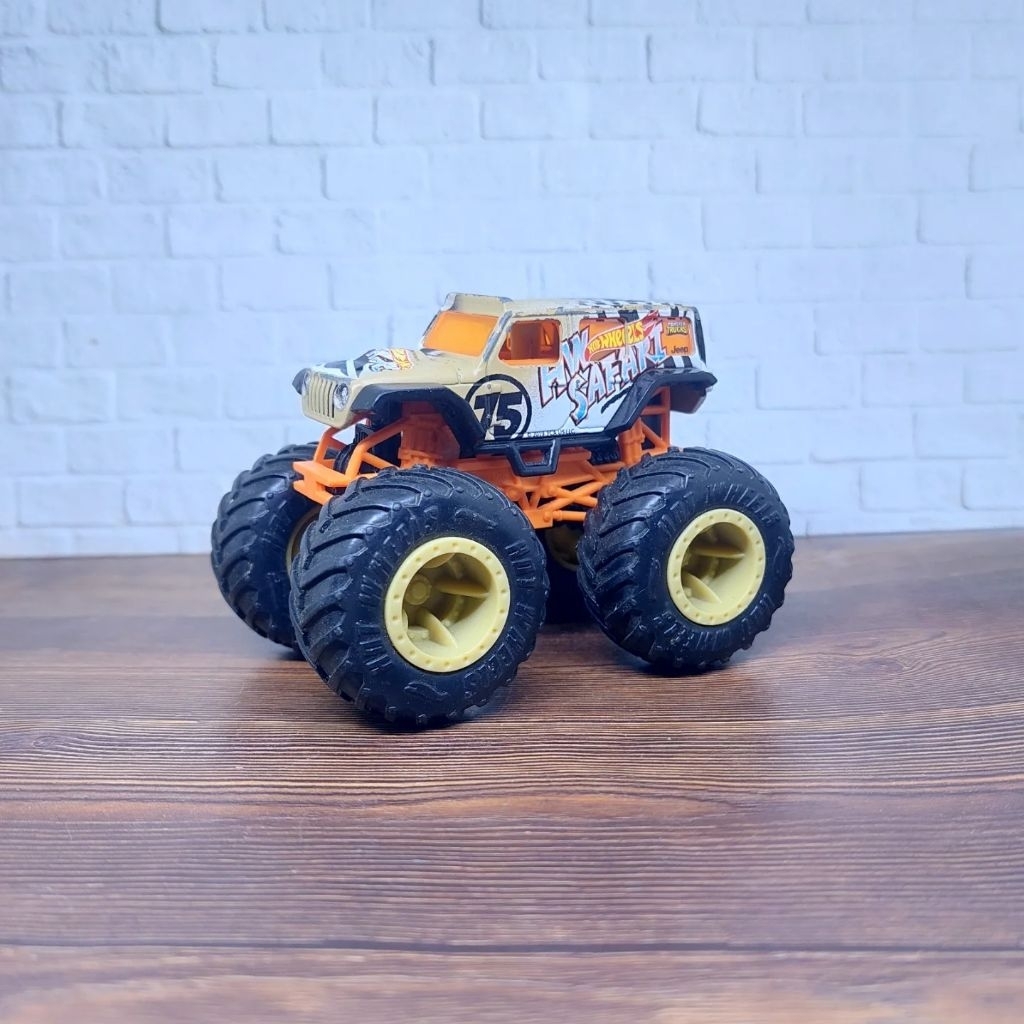 HW Safari Monster Trucks ori Hot Wheels Happy Meal Mcd