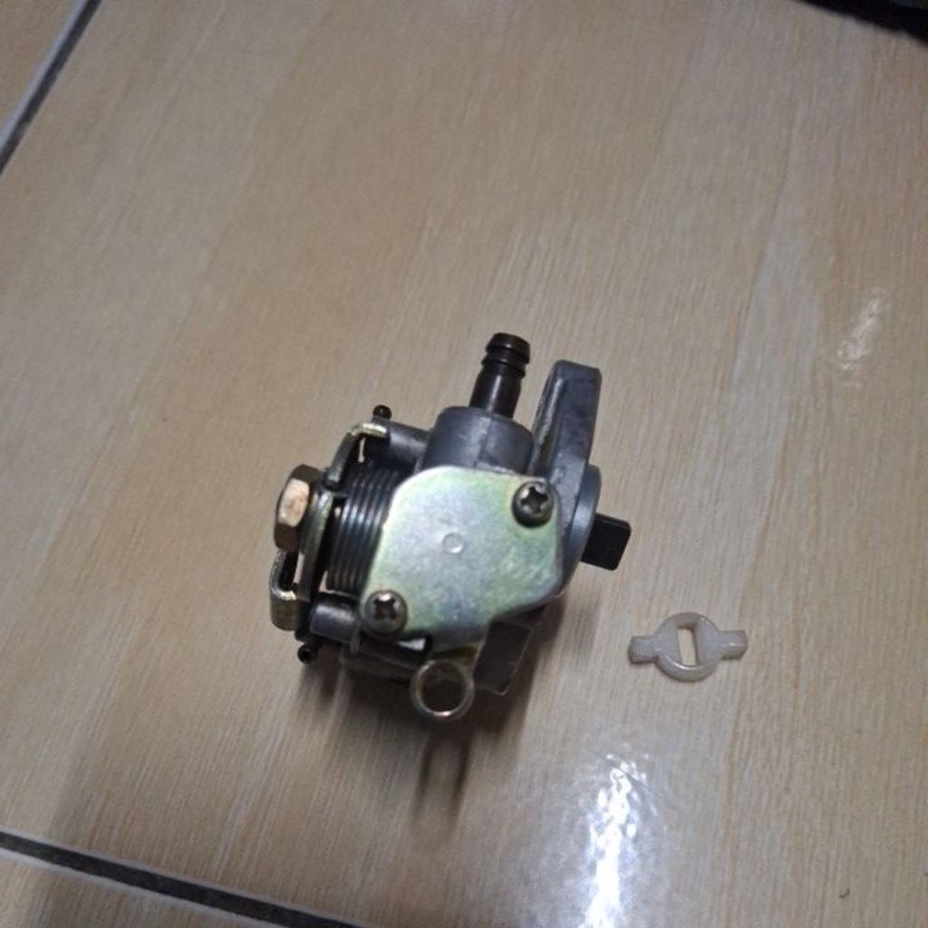 pompa oli samping japan ori,satria 2tak lumba,hiu ,rc 80 ,r100,r110 cristal.