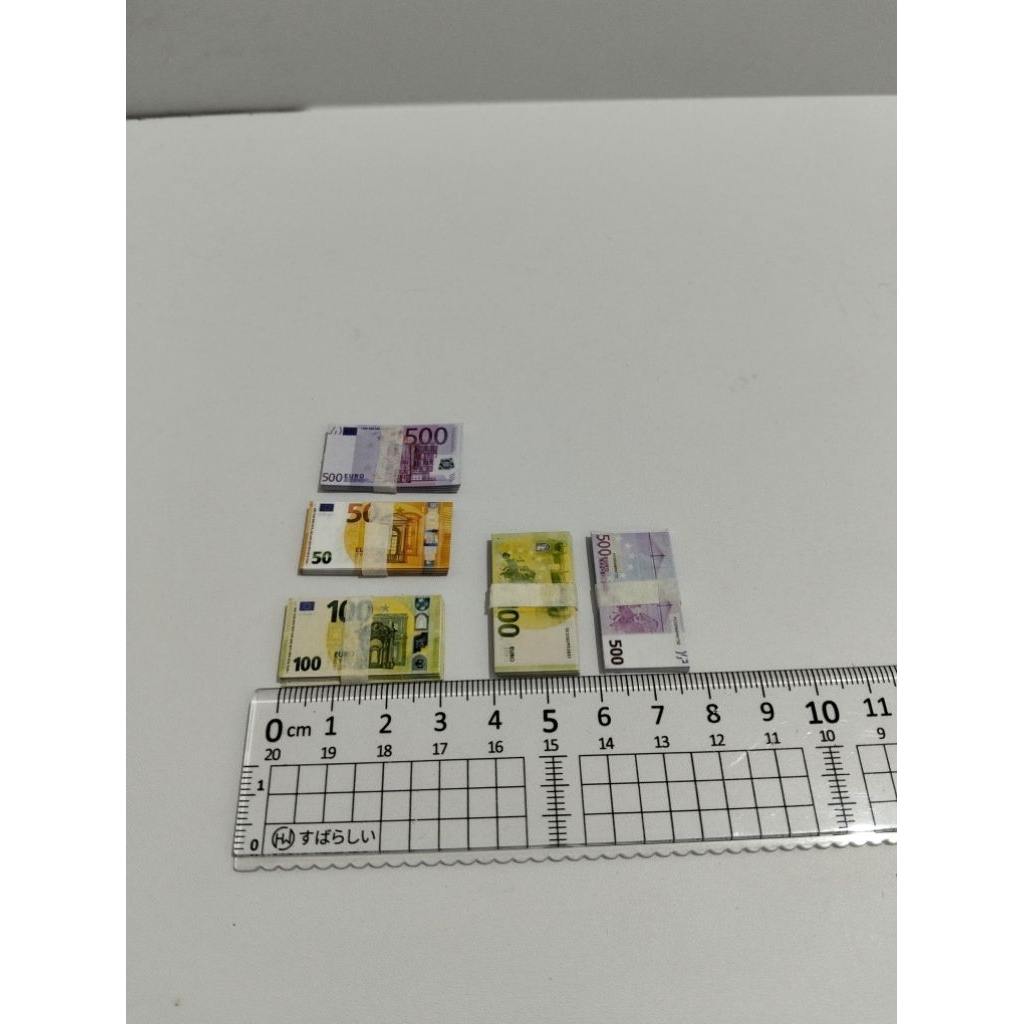 Miniatur uang Euro (size 3cm x 1.5cm)