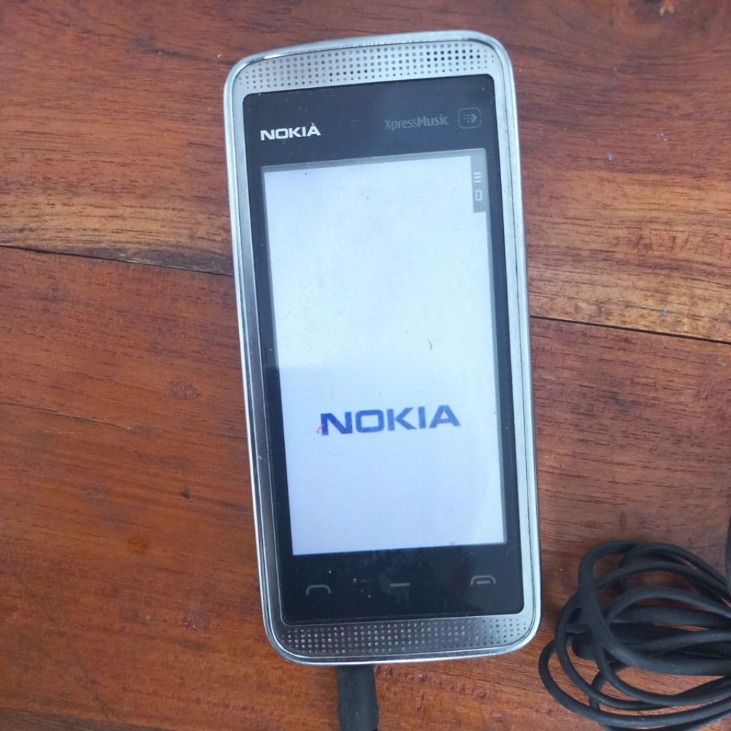 Hp Jadul NOKIA 5530 Express Music (Bekas)