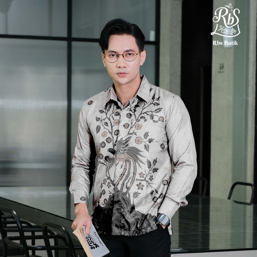 RBS Batik - Kemeja Batik Pria Bayanaka Putih Slimfit Lapis Furing Warna Putih Kombinasi Hitam