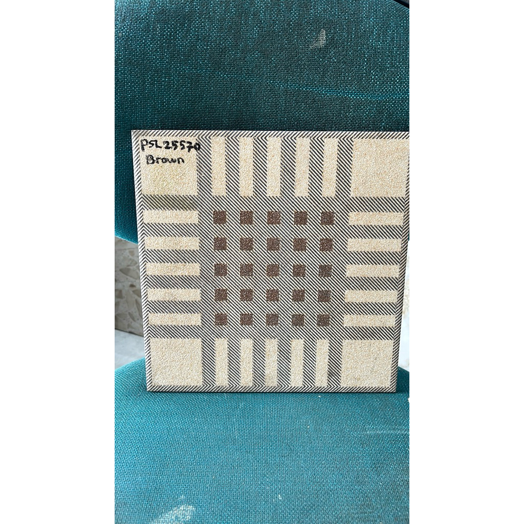 keramik Premier Lantai Kamar Mandi 25x25