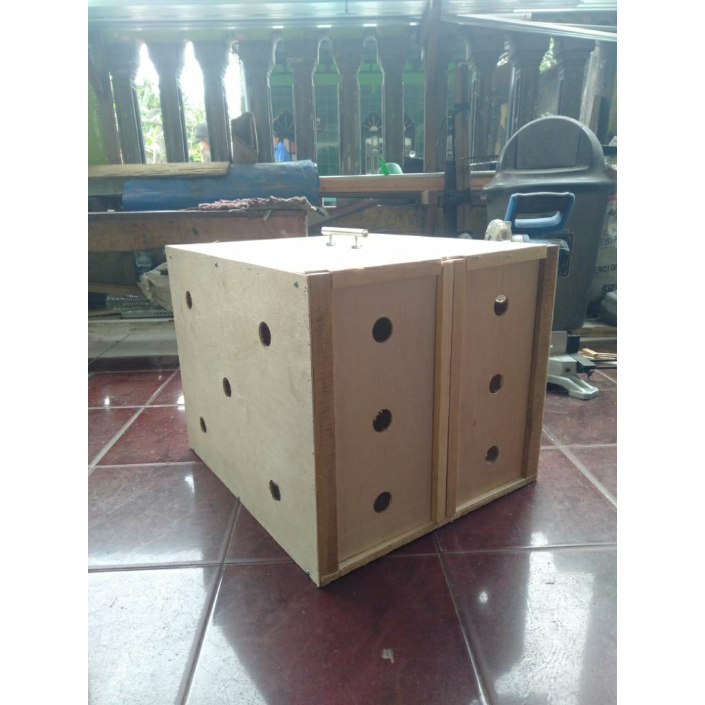 box_pengiriman_ayam_||ukuran_jumbo||_hendel_stenlis..box_cargo_pengiriman_hewan_(kuat_kokoh_mengguna