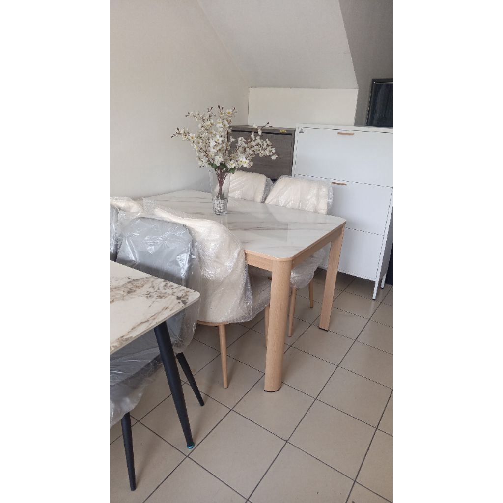 1set meja makan besi 4 kursi