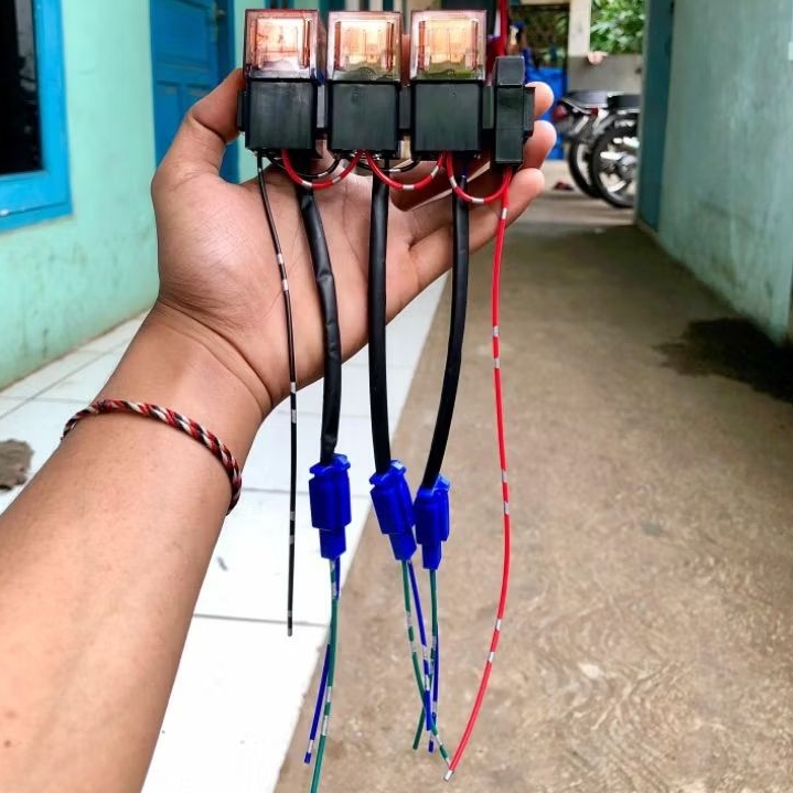 KABEL SOKET RELAY 3 MODE 2 MODE 4 KAKI FULL SELONGSONG DAN SOKET UNTUK LAMPU DAYMAKER BILLED DAN D2 