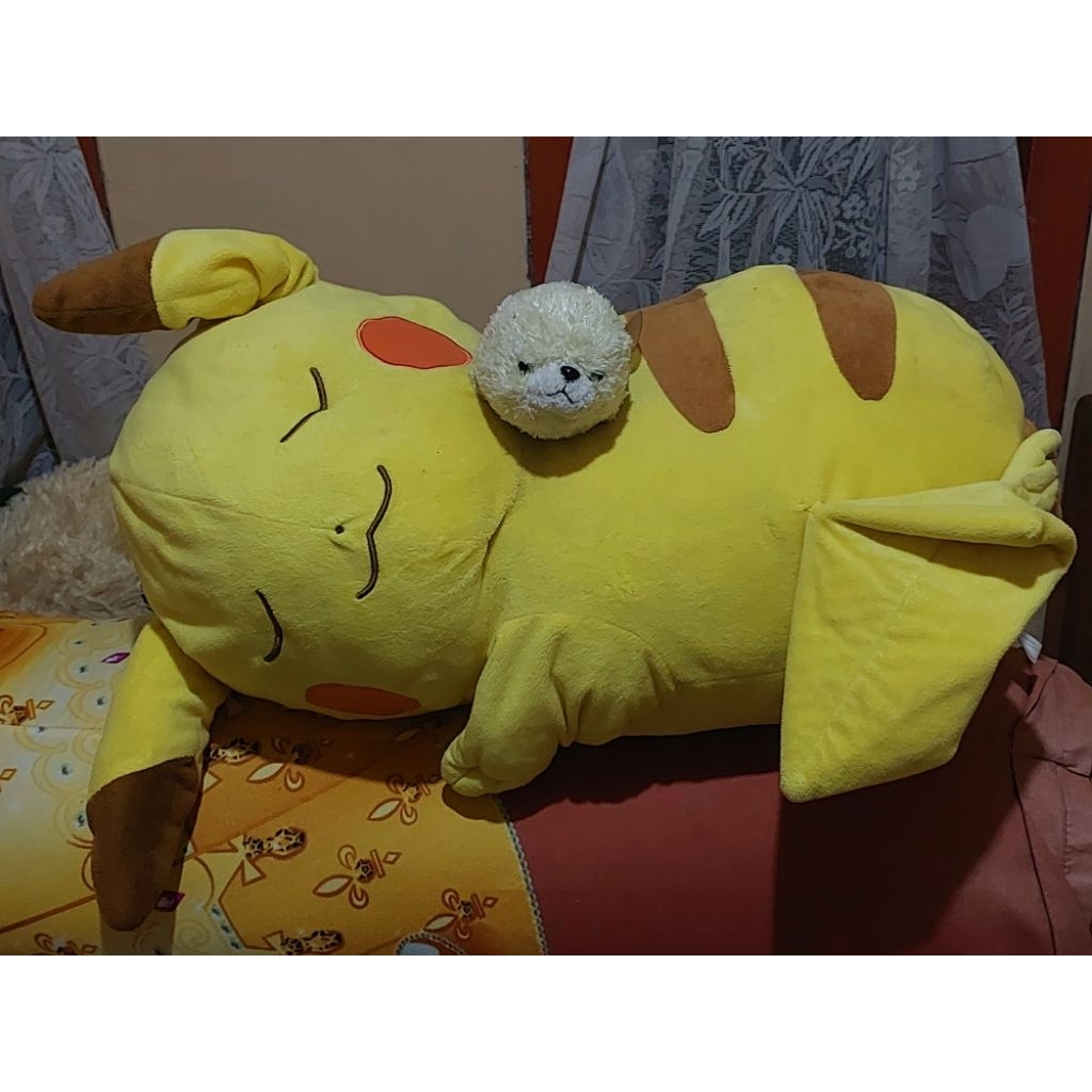 Boneka Pikachu Jumbo
