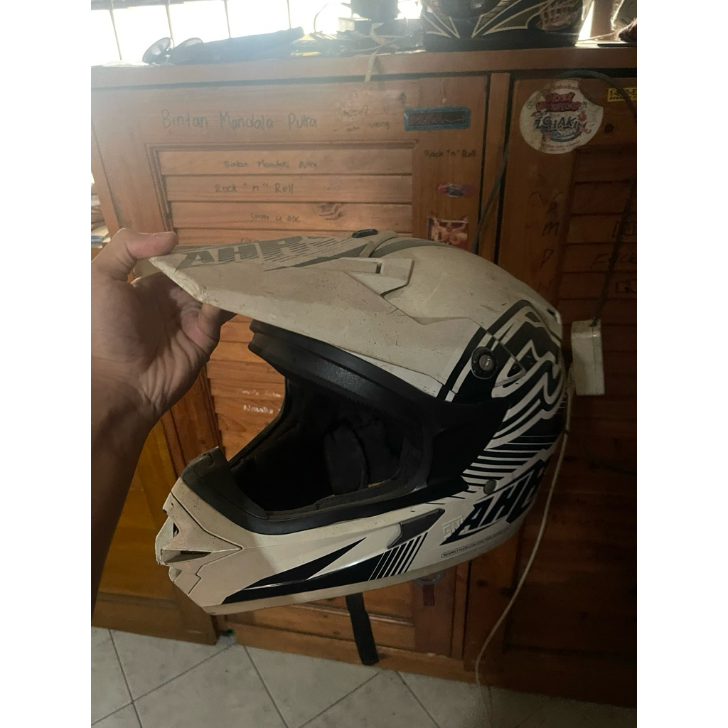 Helm Ahrs x cargloss trail