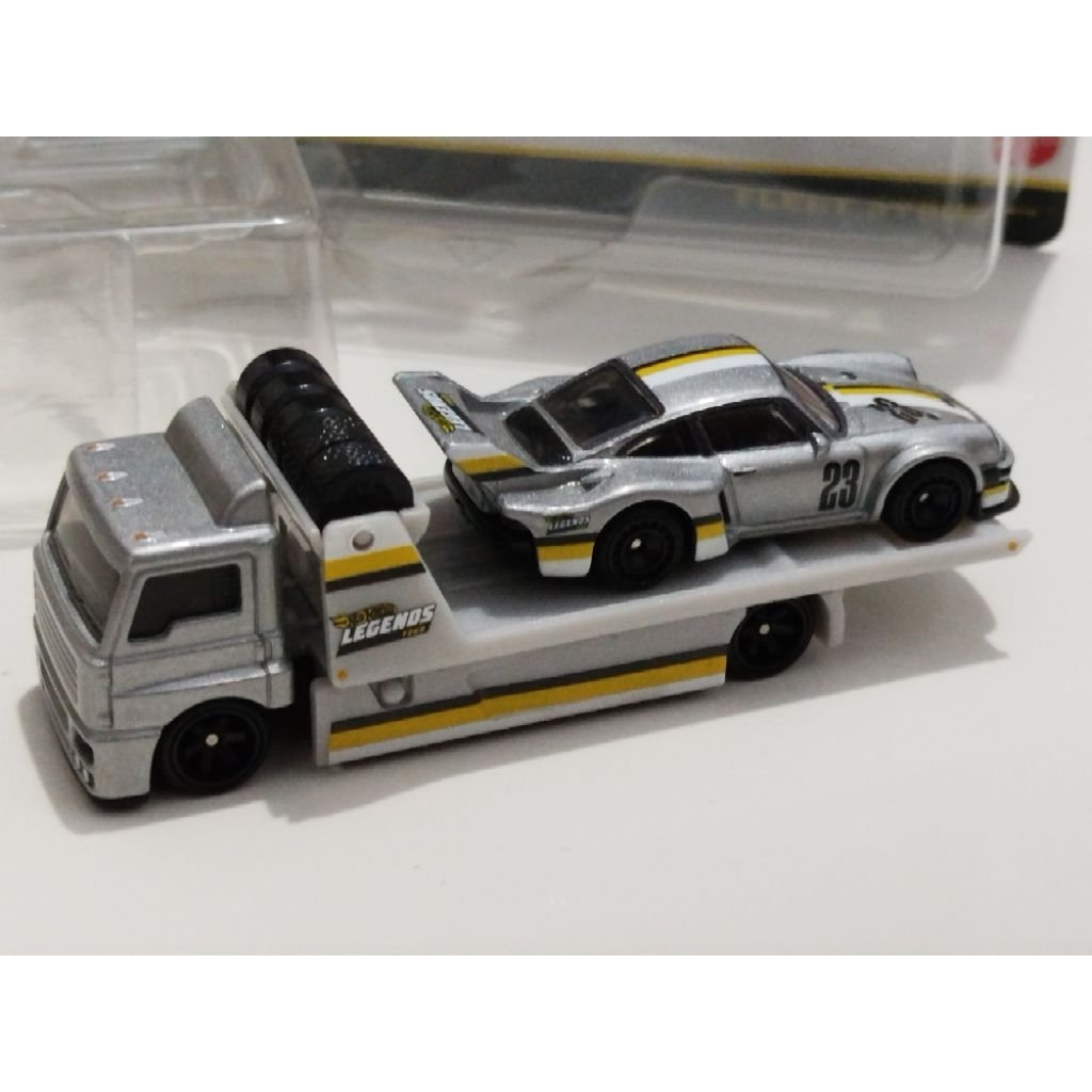 Hot wheels premium team transport porsche legend tour loose set