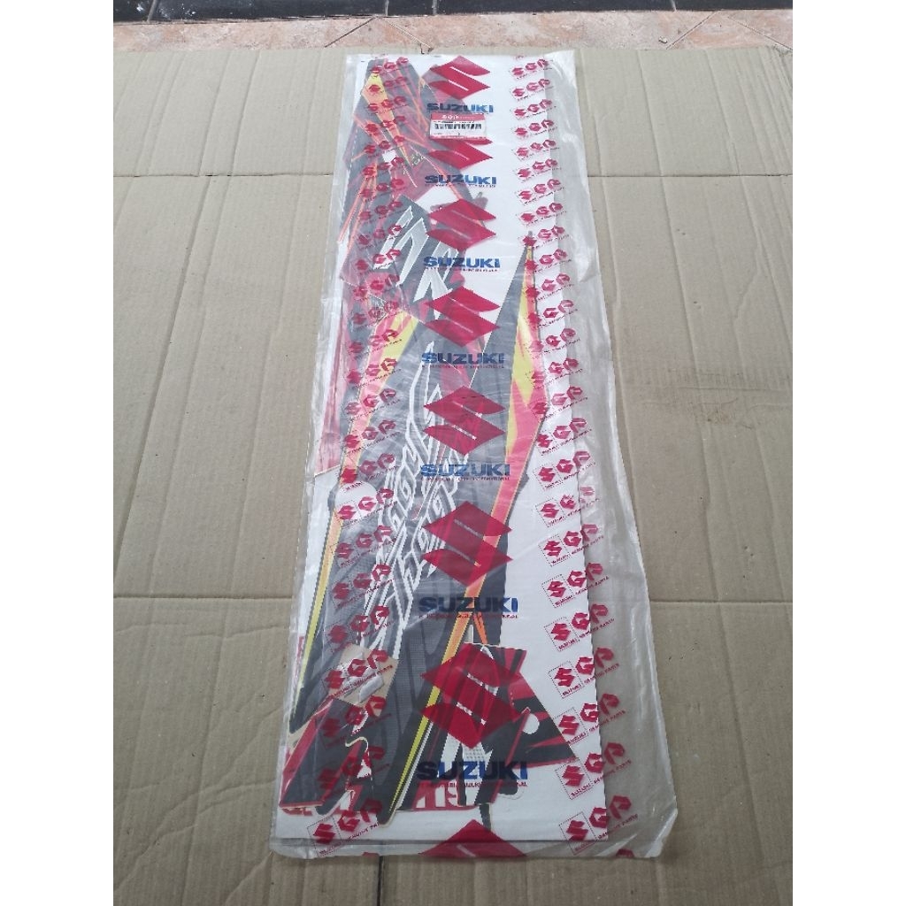 Striping Sticker Suzuki Shogun SP 125FD Merah Hitam 2006 Original SGP New Old Stock