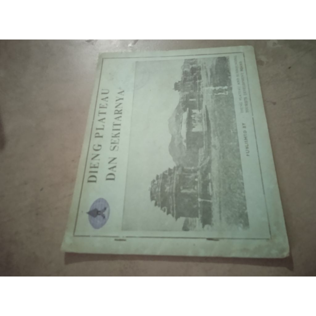 Buku Dieng Plateau dan sekitarnya