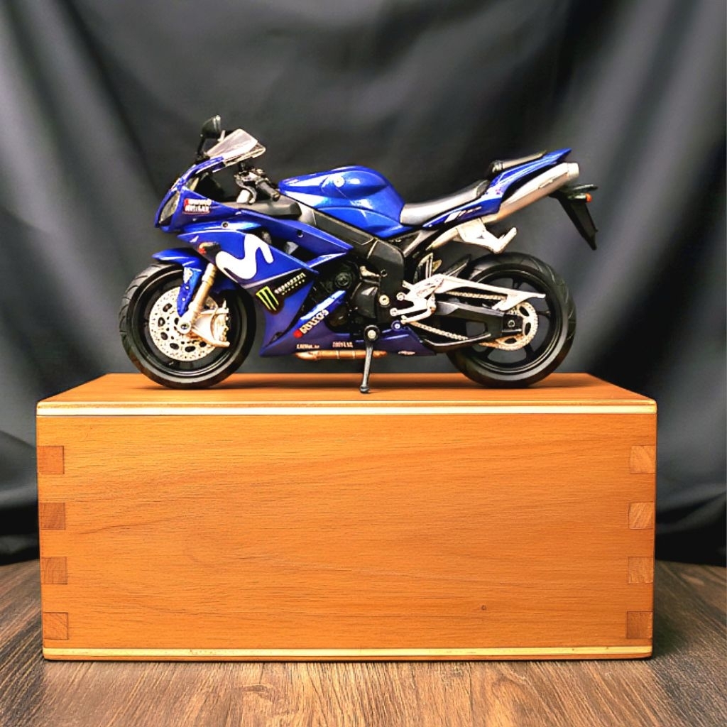 Diecast motor 1:12 yamaha custom v46 motogp lose miniatur motorGp