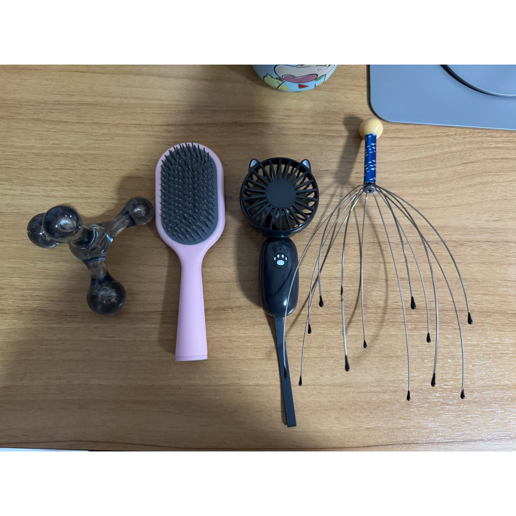barang preloved minifan miniso , sisir miniso, alat pijat miniso, pijat kepala